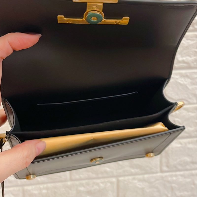 全新✨ TOD’S Timeless T字釦小牛皮翻蓋斜背包風琴包(黑金)-9