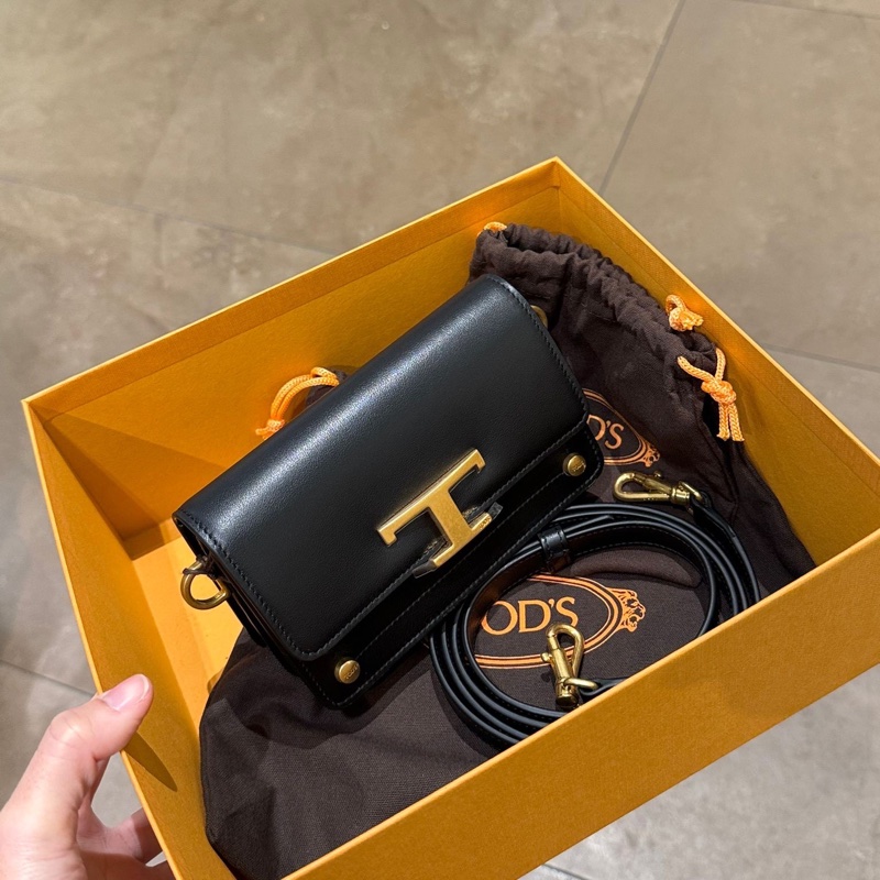 全新✨ TOD’S Timeless T字釦小牛皮翻蓋斜背包風琴包(黑金)-13