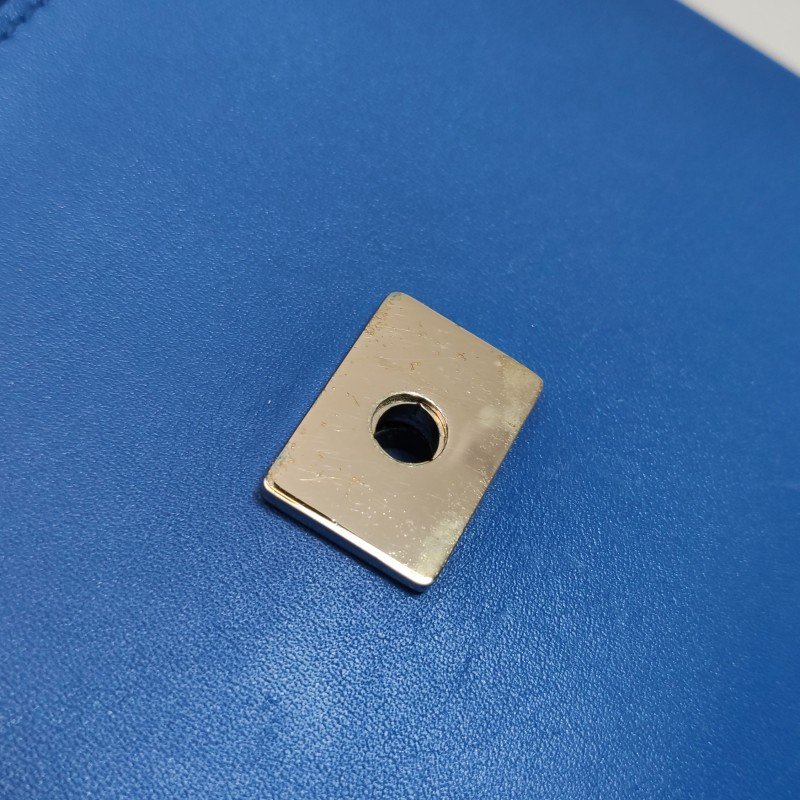 Bvlgari Serpenti Viper牛皮純色字母Logo斜挎包單肩包-11