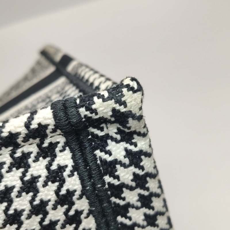 Dior BookTote中號帆布千鳥格手提包-16