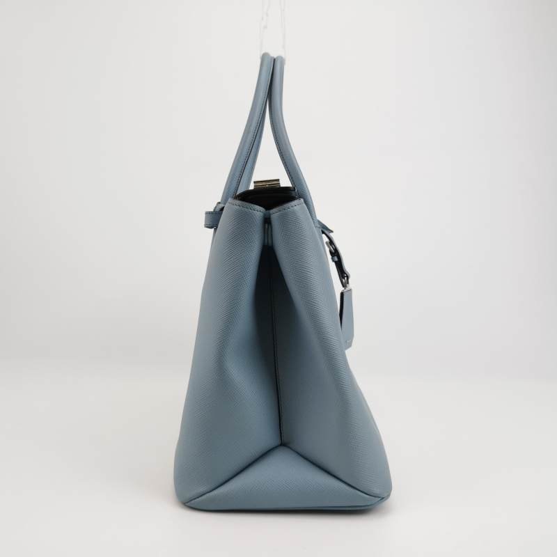 Prada牛皮純色三角徽標手提包-3