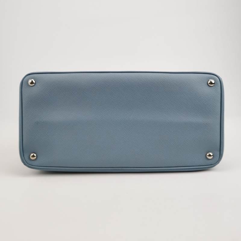 Prada牛皮純色三角徽標手提包-5