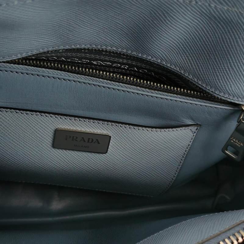 Prada牛皮純色三角徽標手提包-7