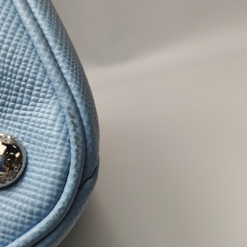 Prada牛皮純色三角徽標手提包-13