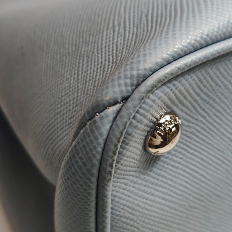 Prada牛皮純色三角徽標手提包-14