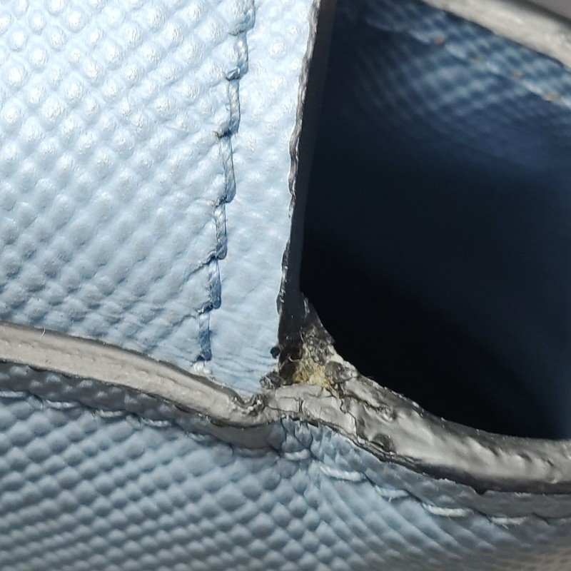 Prada牛皮純色三角徽標手提包-15