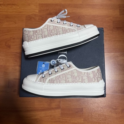 Dior滿印厚底鞋Walk'n'Oblique刺繡粉 尺碼：36碼 99新成色
