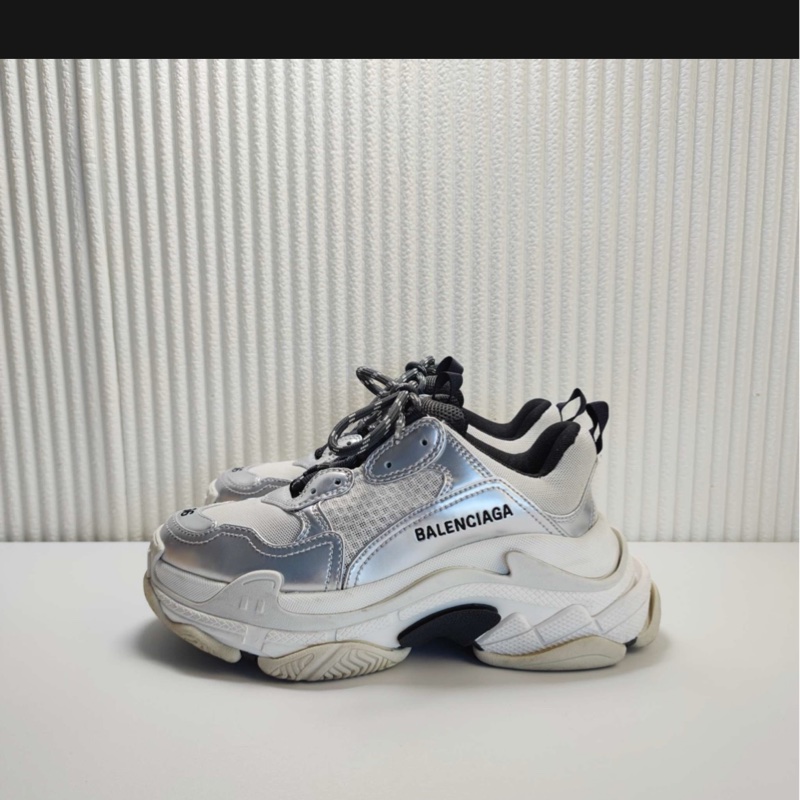 Balenciaga巴黎世家Triple S老爹鞋 尺寸：36碼 鞋底厚度4釐米-0