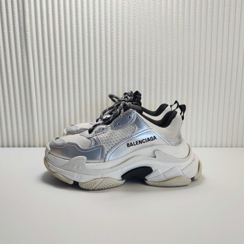 Balenciaga巴黎世家Triple S老爹鞋 尺寸：36碼 鞋底厚度4釐米-1