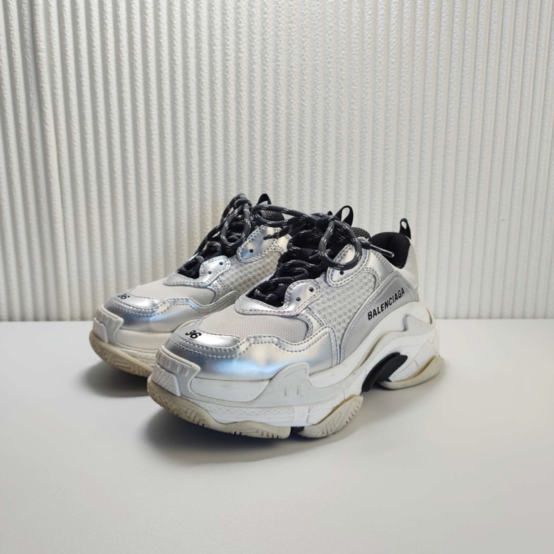 Balenciaga巴黎世家Triple S老爹鞋 尺寸：36碼 鞋底厚度4釐米-5