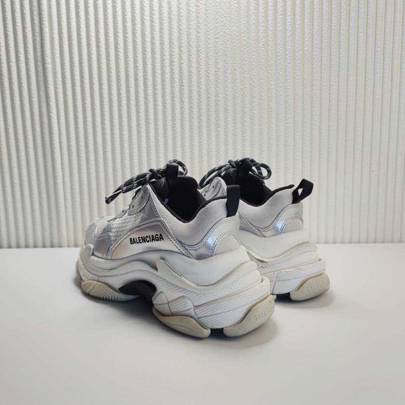Balenciaga巴黎世家Triple S老爹鞋 尺寸：36碼 鞋底厚度4釐米-6