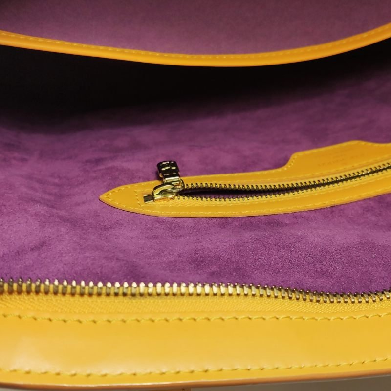 Louis Vuitton(LV)Lussac牛皮純色中古單肩包-11