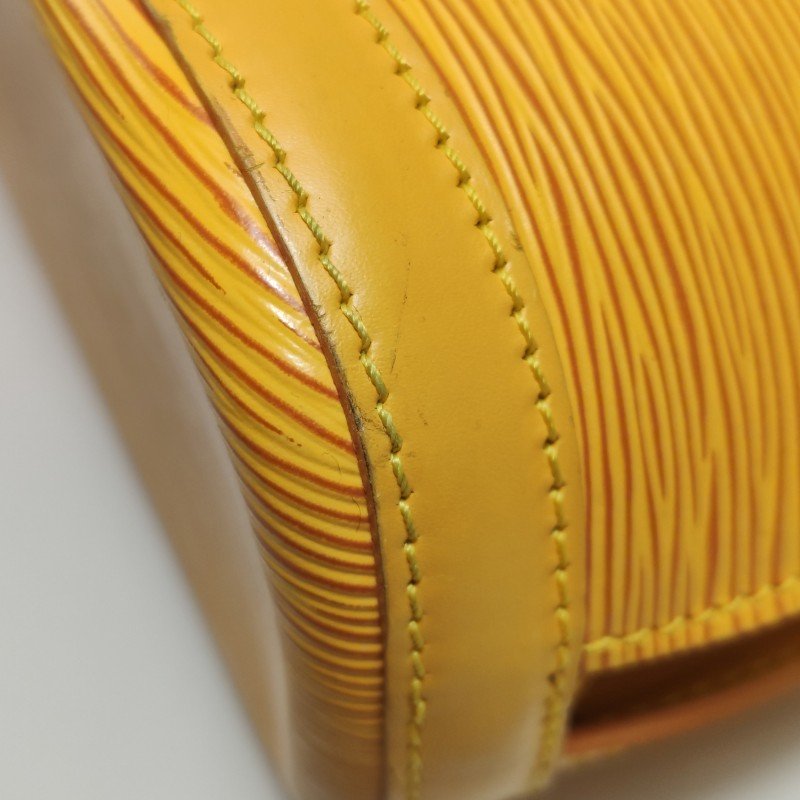 Louis Vuitton(LV)Lussac牛皮純色中古單肩包-14