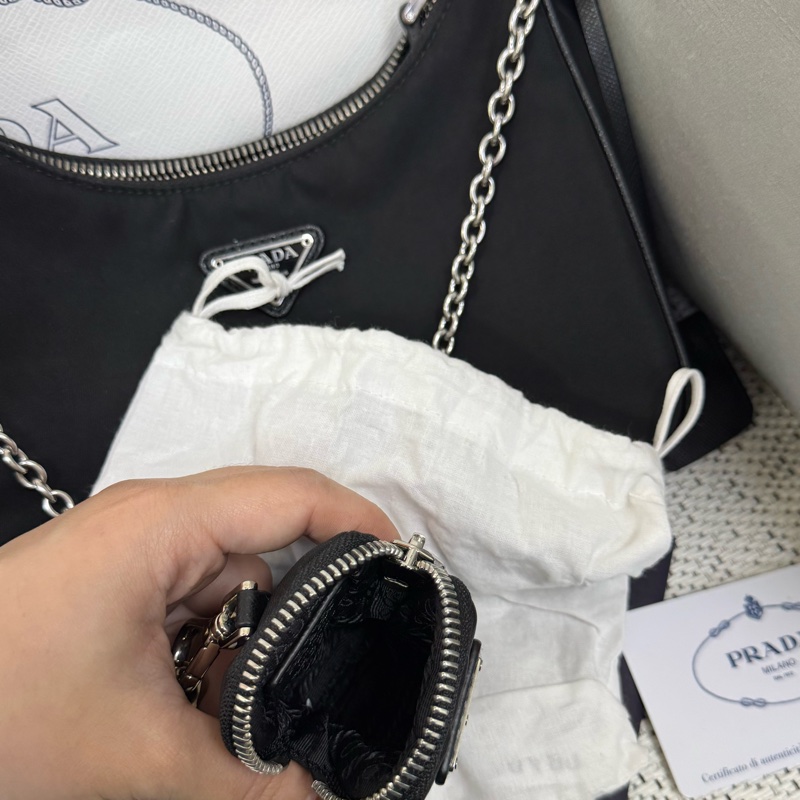 Prada 黑色尼龍三合一hobo包-4