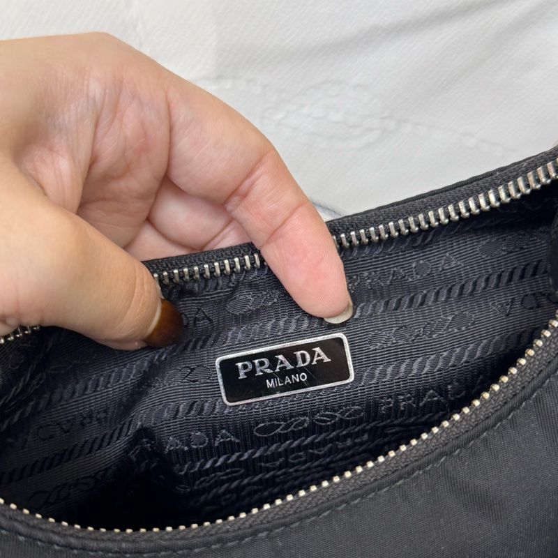 Prada 黑色尼龍三合一hobo包-15