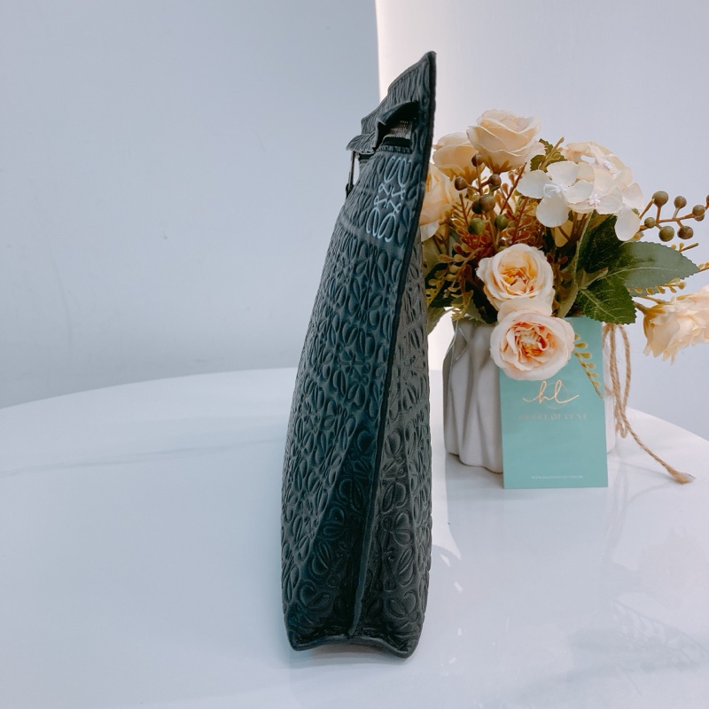 MS0465 LOEWE 羅威經典花紋手拿包包T POUCH ANAGRAM REPEAT CALFSKIN-3
