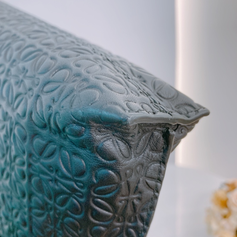 MS0465 LOEWE 羅威經典花紋手拿包包T POUCH ANAGRAM REPEAT CALFSKIN-23