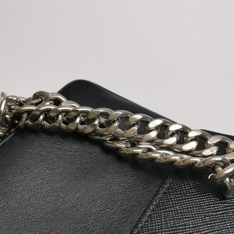 Prada牛皮純色字母Logo單肩包-12