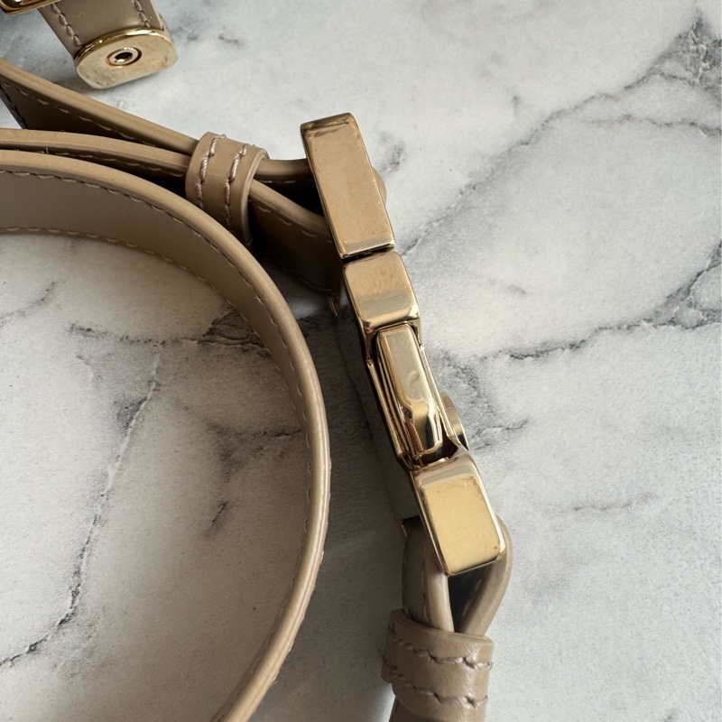 Dior奶茶色黛妃雙釦掀蓋橫式郵差包-44