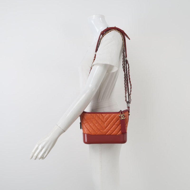 Chanel Gabrielle流浪包小號牛皮拼色菱格絎縫雙鏈條設計單肩包-1