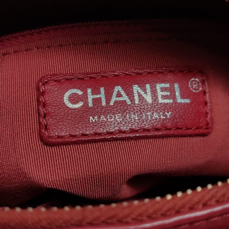 Chanel Gabrielle流浪包小號牛皮拼色菱格絎縫雙鏈條設計單肩包-10