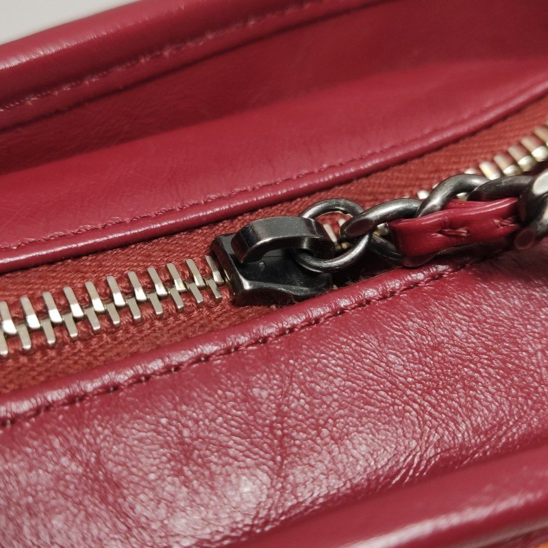 Chanel Gabrielle流浪包小號牛皮拼色菱格絎縫雙鏈條設計單肩包-12