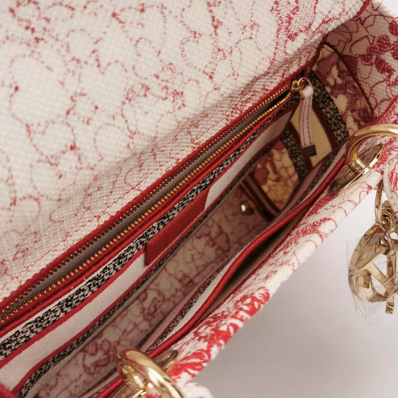 Dior Lady Dior戴妃包中號帆布愛心刺繡字母Logo吊飾斜挎包單肩包-6