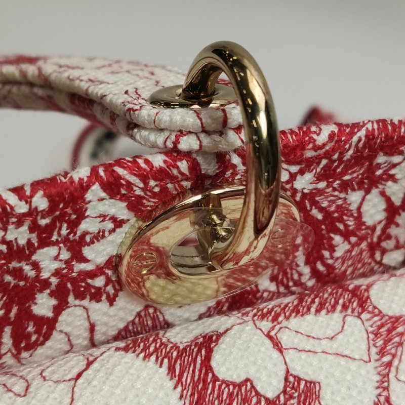 Dior Lady Dior戴妃包中號帆布愛心刺繡字母Logo吊飾斜挎包單肩包-10