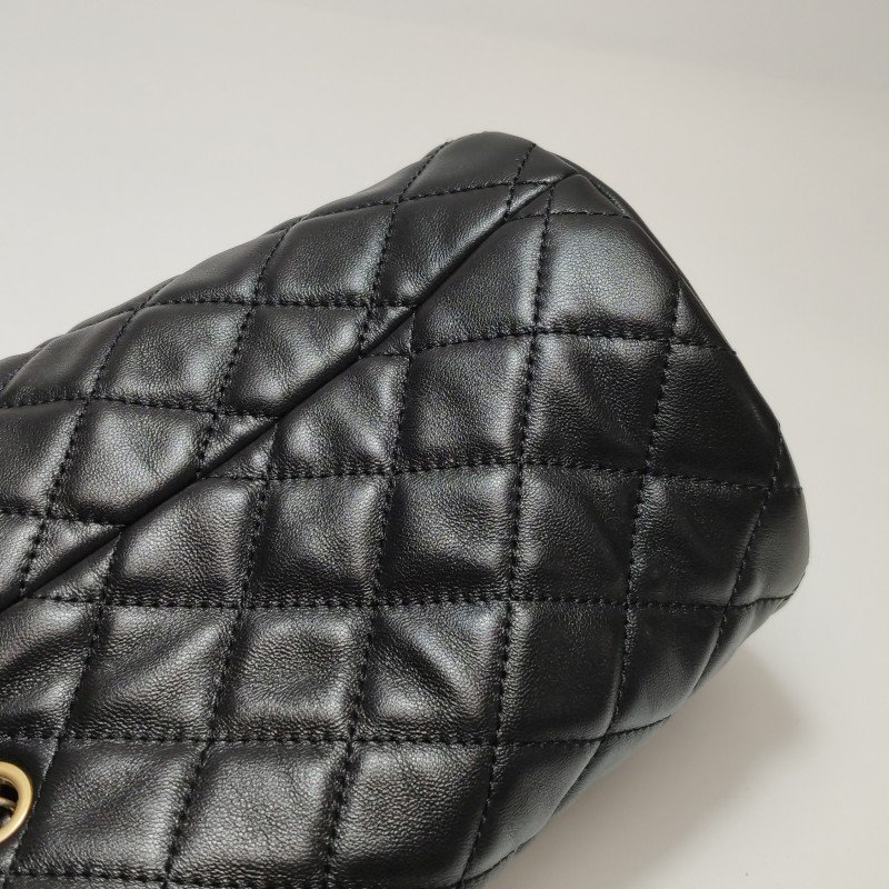 Chanel羊皮純色菱格絎縫雙CLogo斜挎包單肩包 晶片款-12