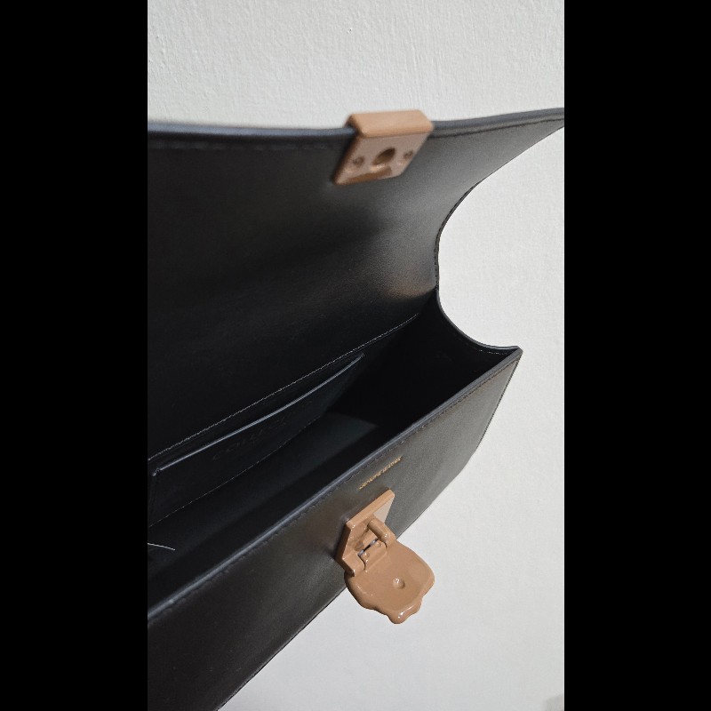 charles&keith斜背包-7