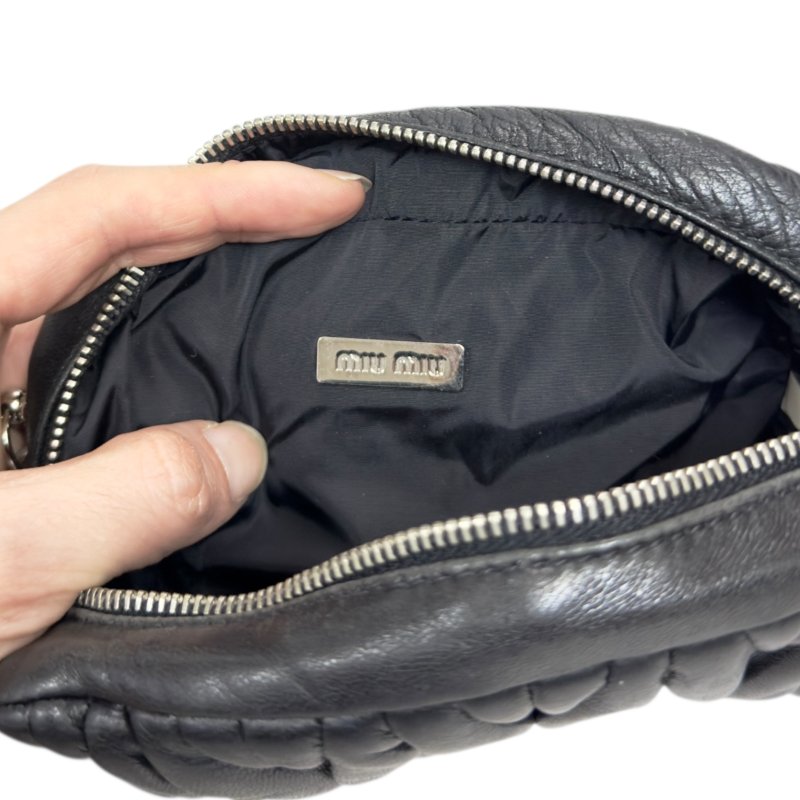 MIU MIU *自加鏈＞送無品牌扣＋無品牌鏈帶* 斜揹 迷你小包-16