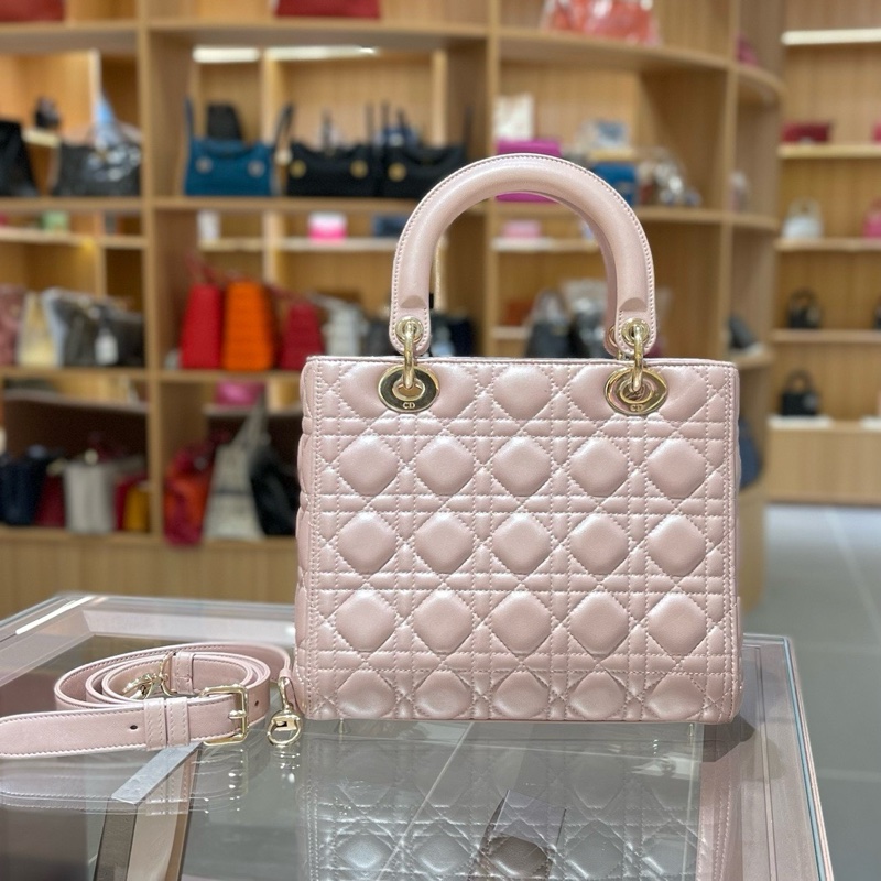 Dior迪奥珠光粉羊皮五格戴妃包-1