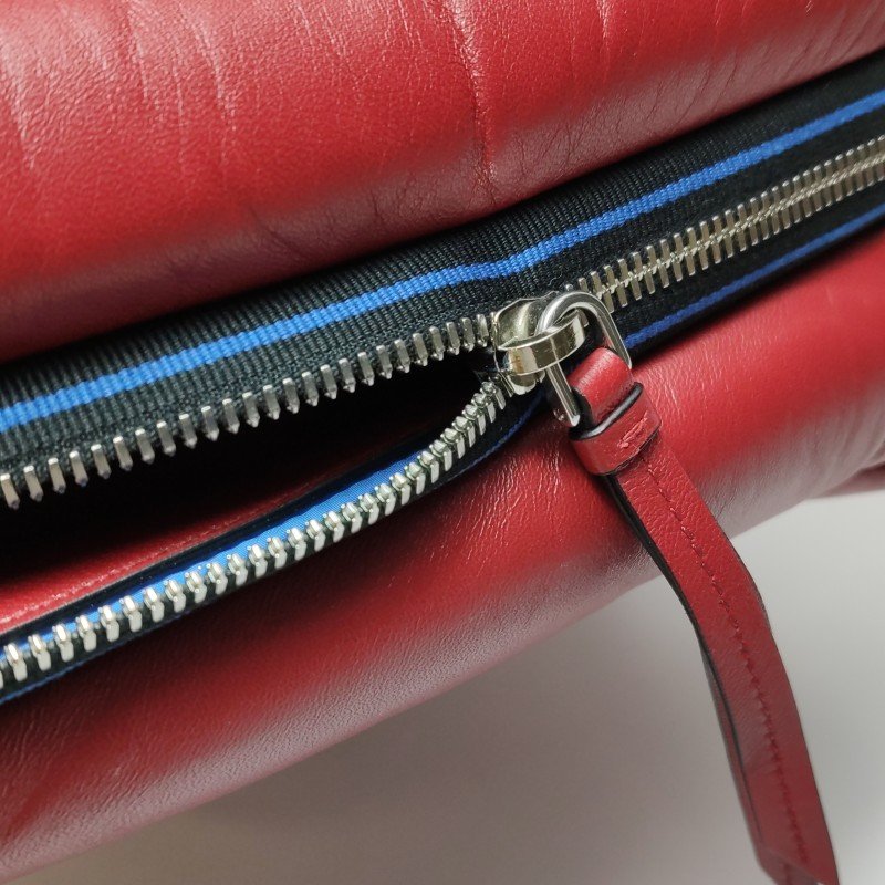 Prada羊皮拼色字母Logo拉鏈單肩包-11