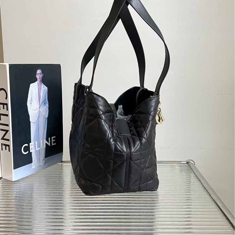 98新Dior 迪奧 Toujours Bag 中型 菜籃 黑色 可調式手把 又颯又慵懶-9