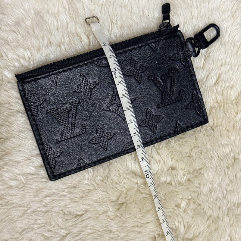 未使用99新✨LV 晶片款Gaston 全黑 牛皮 斜背包 附錢包-17