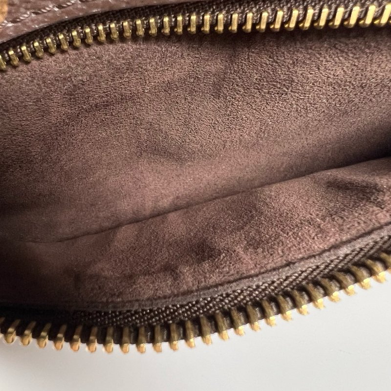 LV M44875 老花郵差包-8