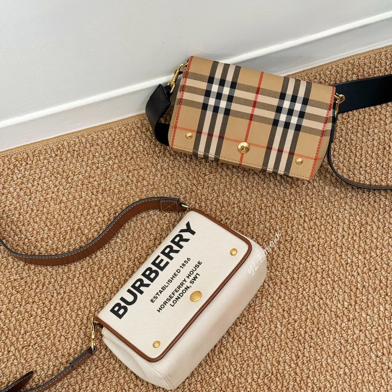 Burberry Note格紋斜背包-0