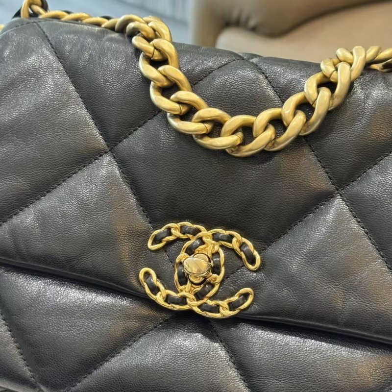 *SHIHNA名牌精品* CHANEL 黑色金扣 羊皮 19口蓋包-1