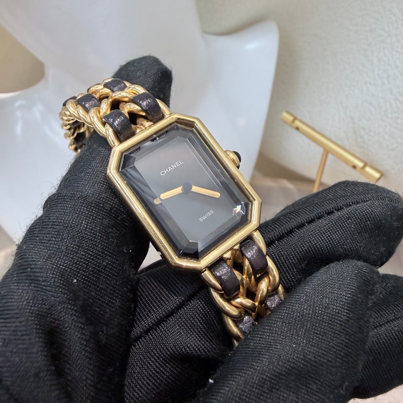 Chanel 金色小方糖手錶 M size I860-2
