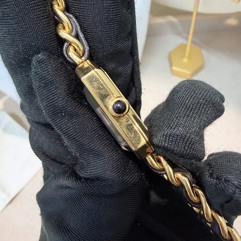 Chanel 金色小方糖手錶 M size I860-6