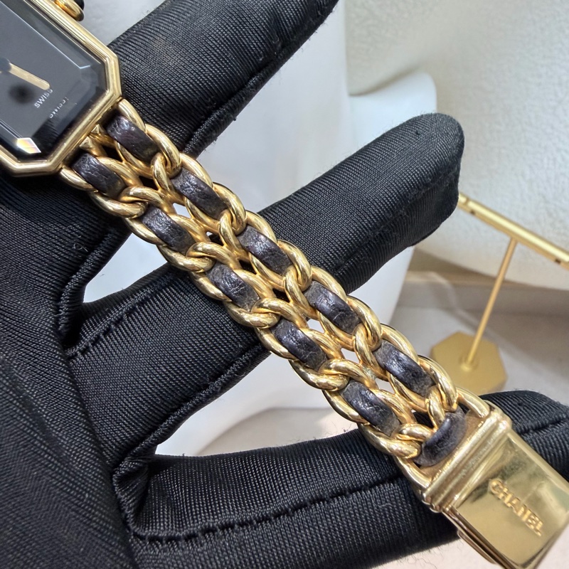 Chanel 金色小方糖手錶 M size I860-8