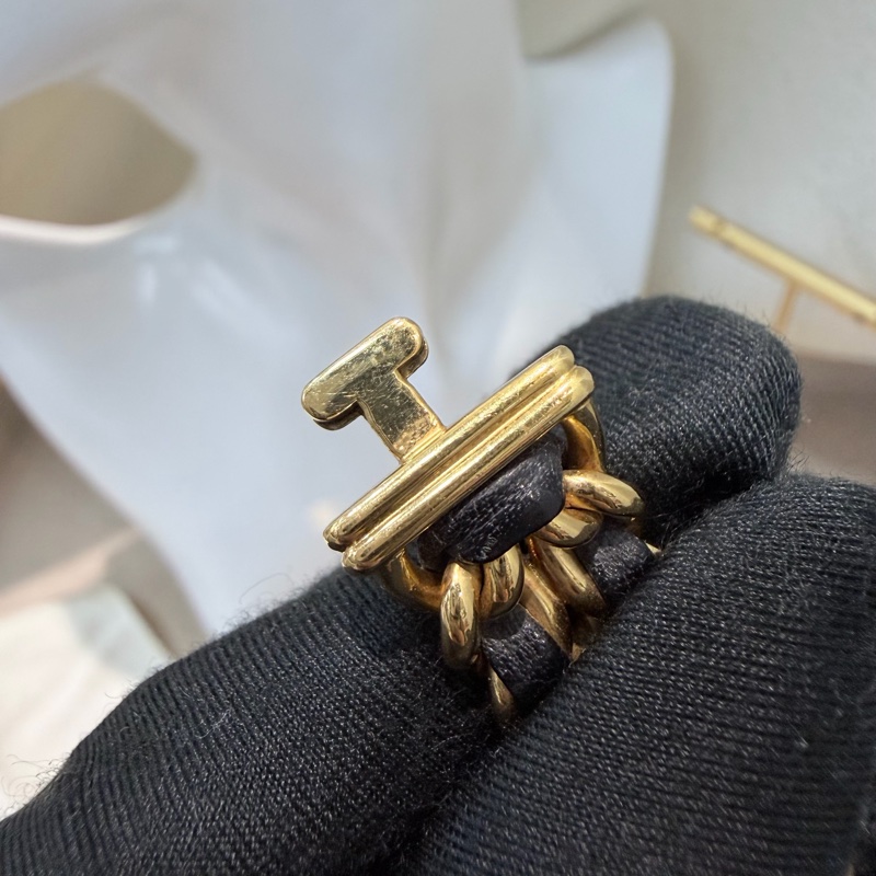 Chanel 金色小方糖手錶 M size I860-14