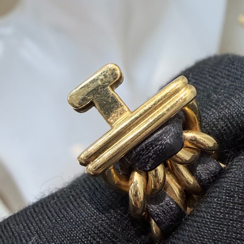 Chanel 金色小方糖手錶 M size I860-21