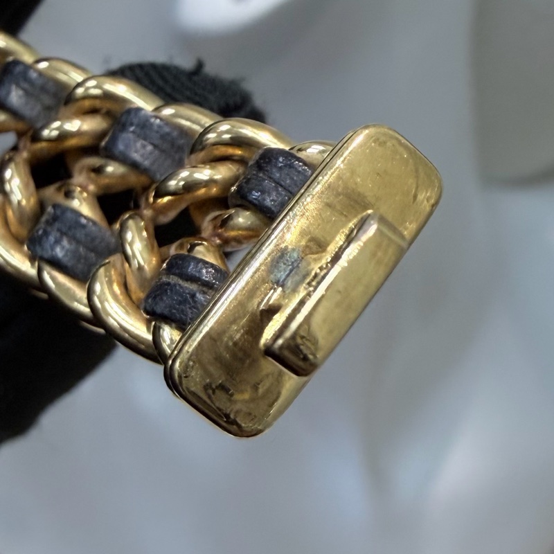 Chanel 金色小方糖手錶 M size I860-23