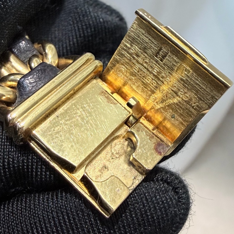 Chanel 金色小方糖手錶 M size I860-25