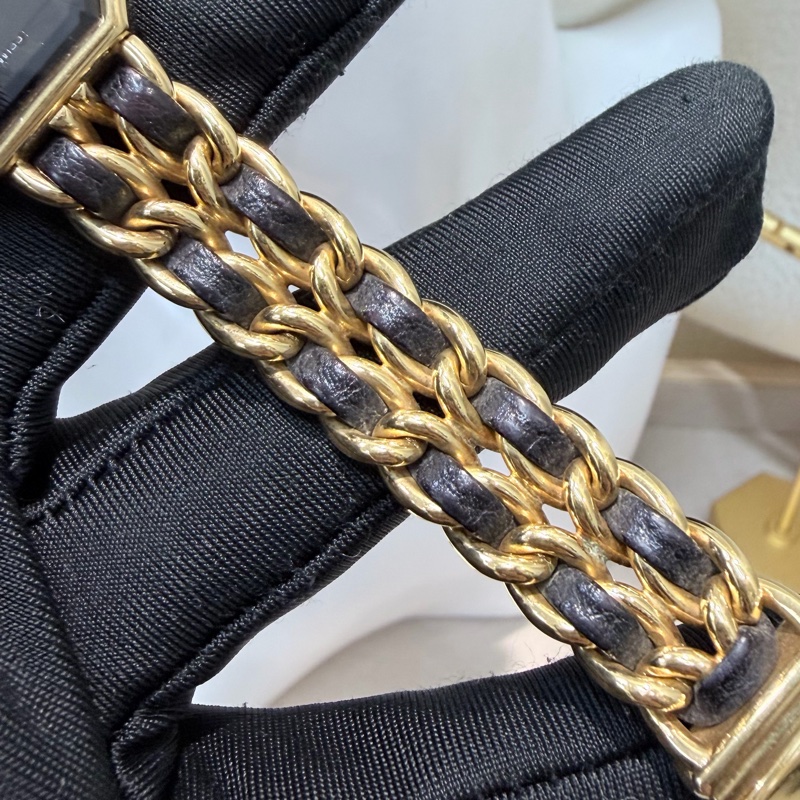 Chanel 金色小方糖手錶 M size I860-29