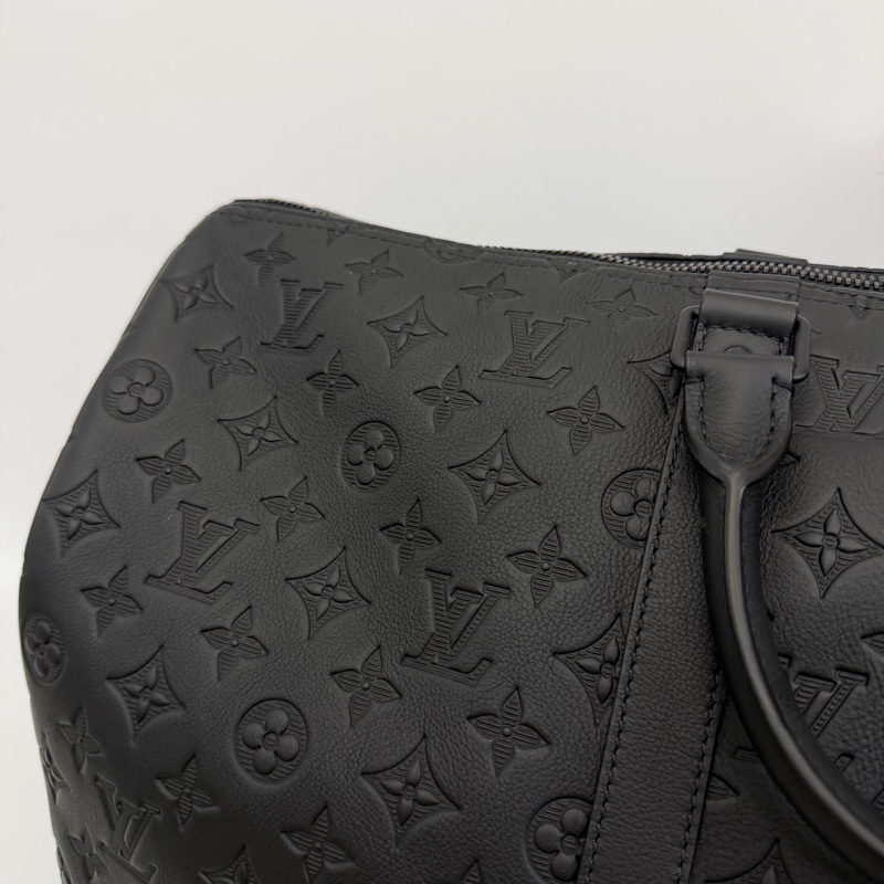 LV 黑牛皮壓紋黑釦Keepall 50手提斜背旅行袋M44810-1