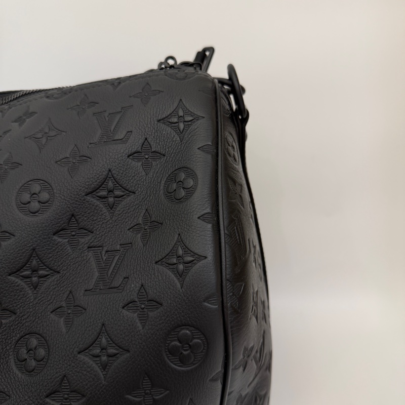 LV 黑牛皮壓紋黑釦Keepall 50手提斜背旅行袋M44810-3