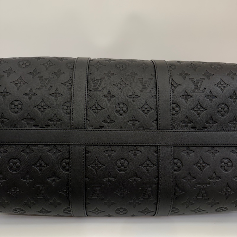 LV 黑牛皮壓紋黑釦Keepall 50手提斜背旅行袋M44810-13