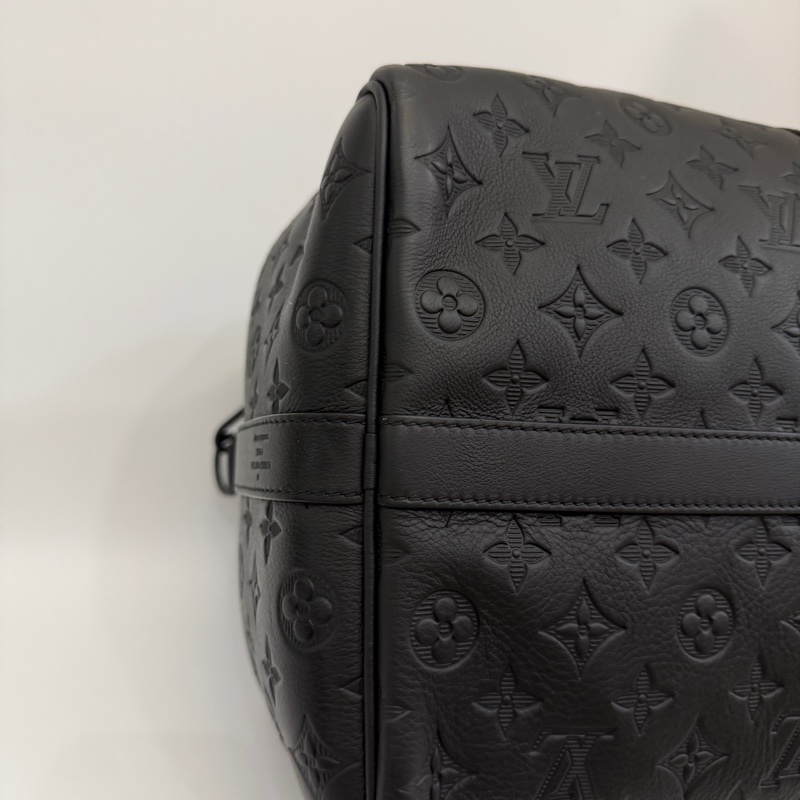 LV 黑牛皮壓紋黑釦Keepall 50手提斜背旅行袋M44810-15